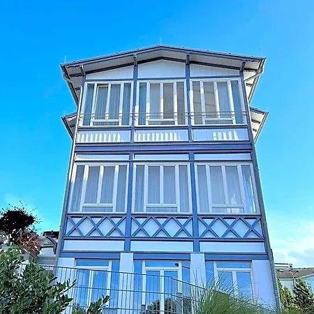Strandvillen 4*