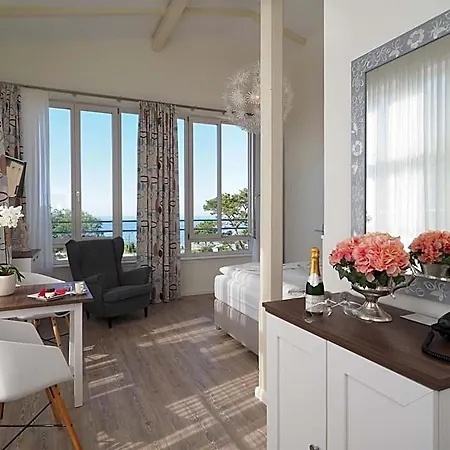 Hotel Strandvillen 4*